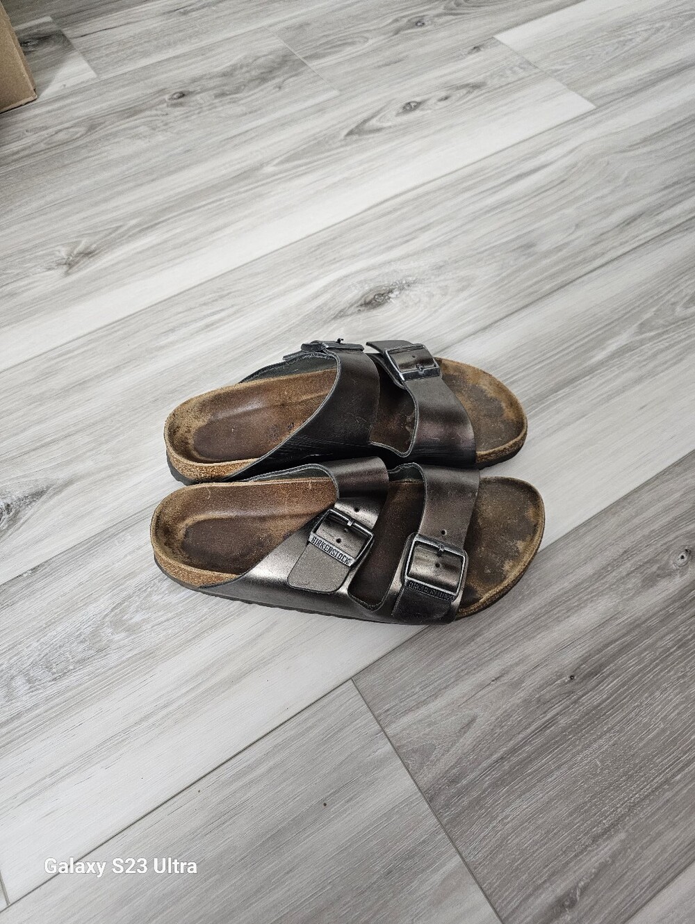 Birkenstock Men’s Black Arizona Two-Strap Buckle Sandals Sz 7.5